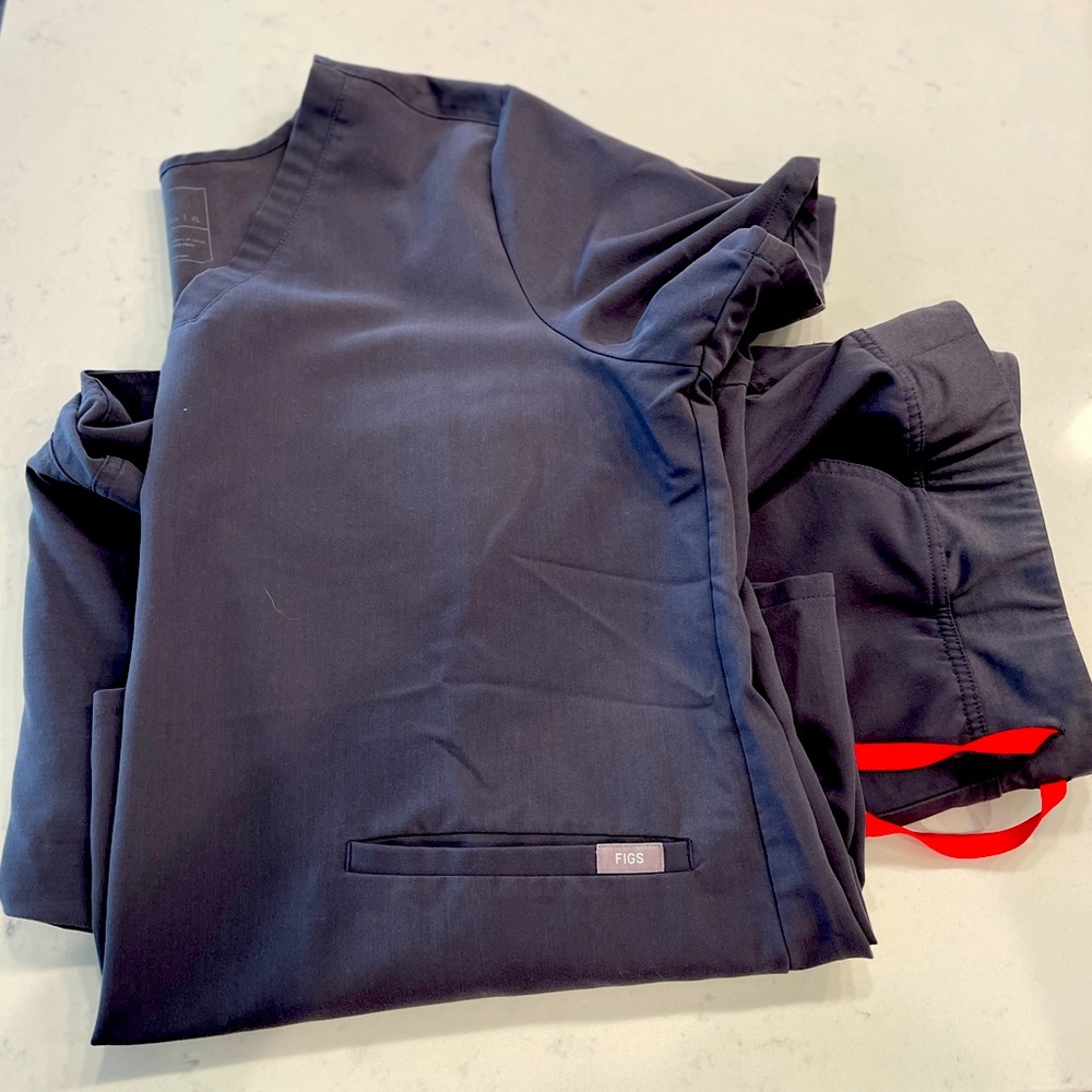 Figs Technical collection dark gray